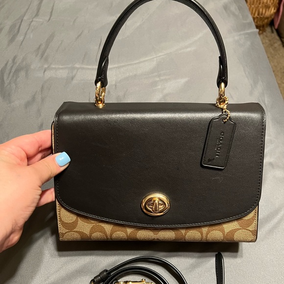 *SOLD* Coach tilly top handle - Picture 1 of 10